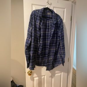 Men’s Eddie Bauer Plaid Button down shirt Never worn!